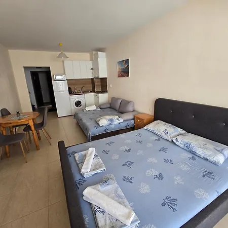 студиa блу минута от плажа