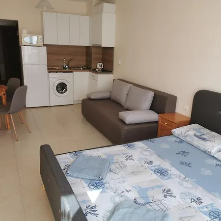студиa блу минута от плажа Apartman Pomorie