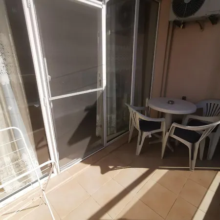 студиa блу минута от плажа Поморие