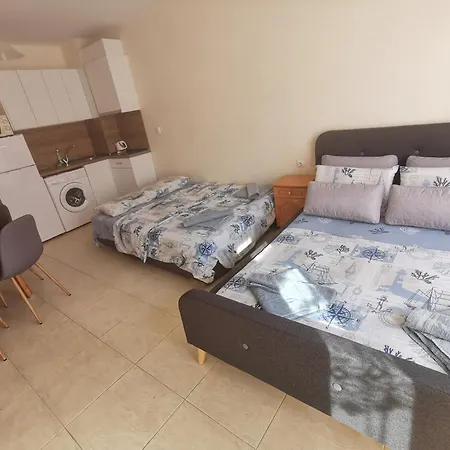 студиa блу минута от плажа Apartmán