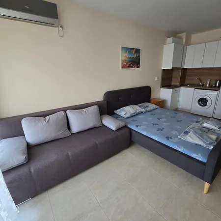 студиa блу минута от плажа Apartmán