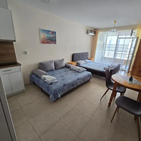 студиa блу минута от плажа Apartmán