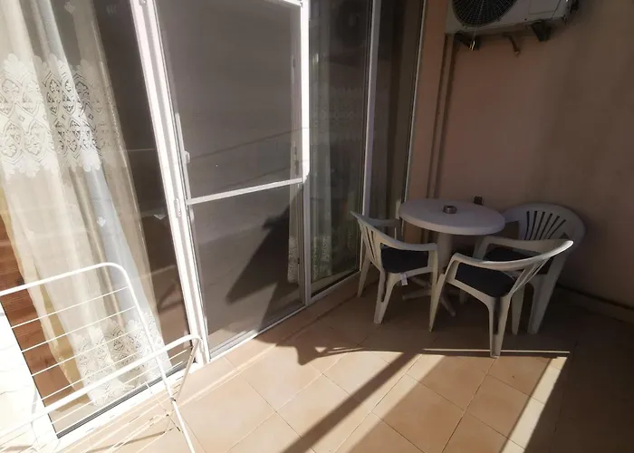 студиa блу минута от плажа פומורי